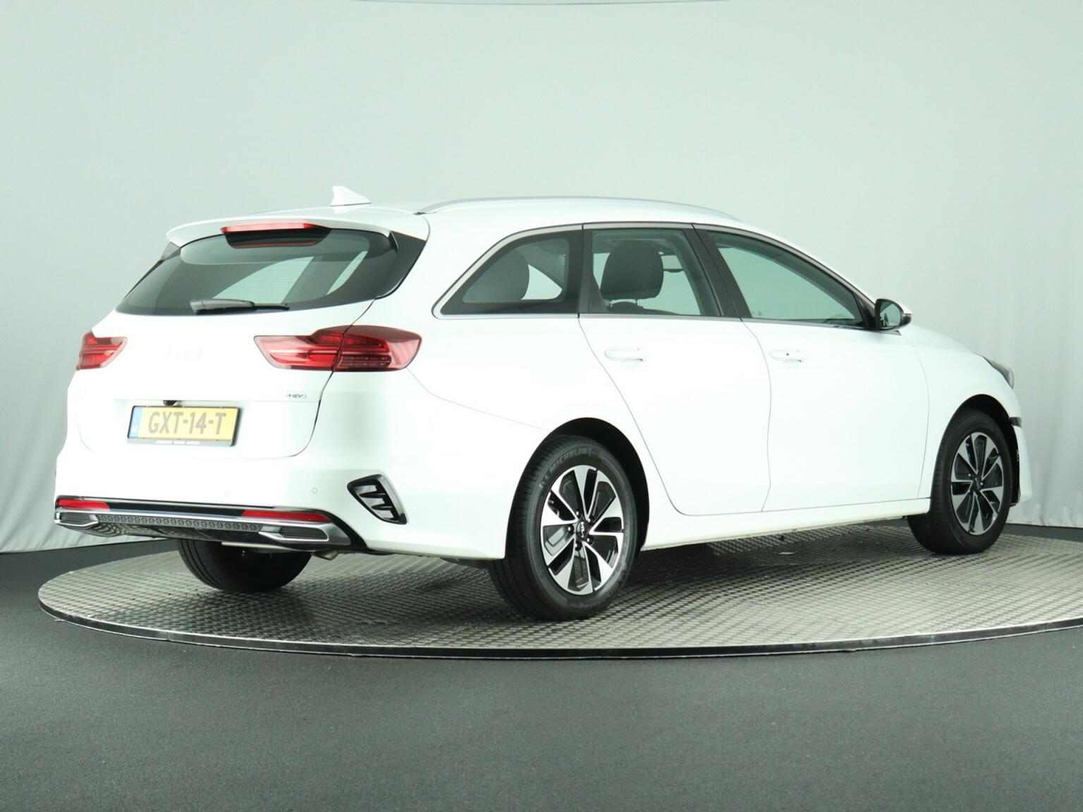 Kia-Ceed Sportswagon-2
